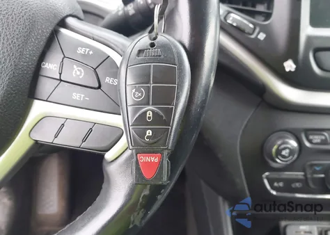 2016 Jeep Cherokee Trailhawk из США, поврежденный, VIN 1C4PJMBB0GW333744